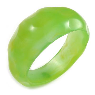 Chunky Green with Hammered Effect Acrylic Bangle Bracelet - 18cm L