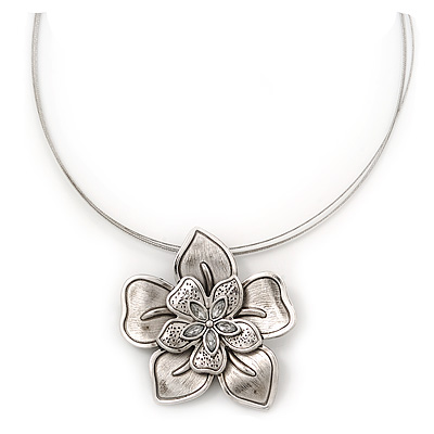 Silver Plated Layered Flower Pendant Wire Choker Necklace - 35cm Length/ 7cm Extension